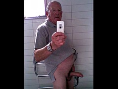 Slideshow Grandfather Alone