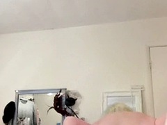 Brittisk, Sperma shot, Fingering, Granny, Handjobb, Kysser, Milf, Softcore