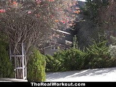 Sarah Vandella, the fitness instructor, fucks her client for free at the gym