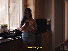 Kukk suging, Utroskap, Sperm skott, Dype svelg, Milf, Naturlige bryster, Orgasme, Stemor