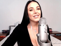 Amador amadora, Peitos grandes, Morena, Fetiche, Feito em casa, Mãe gostosa, Solo chão, Brinquedos