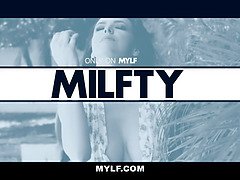 Velké péro, Velké kozy, Kuřba, Brunetka, Stříkání spermatu, Hd, Milf žcbp, Ječení