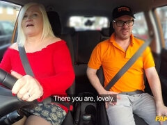 Leie, Auto, Hundestellung, Aufs gesicht abspritzen, Fingern, Lecken, Pov, Muschi