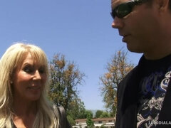 Amateur, Tetas grandes, Tetona, Polla, Estilo perrito, Mamá, Coño, Realidad