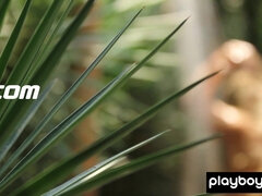 Blondína, Vonku, Vychudnutá, Sólo, Kozičky