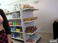 18 anos, Boquete, Facial, Punheta, Hardcore, Hd, Melharucos naturais, Adolescente