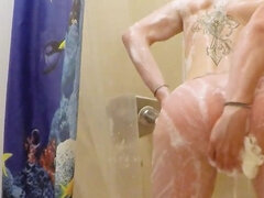 Kristi Love Looks Perfect Naked and Wet in the Shower