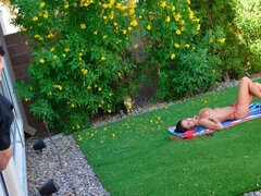 Gros seins, Sucer une bite, Branlette thaïlandaise, Embrassement, Mère que j'aimerais baiser, Seins naturels, Chatte, Rasée