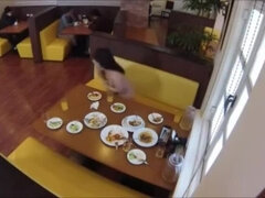 Ασιάτης, Μελαχροινή, Ιάπωνας, Δημόσιο