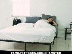 Stor stjärt, Stor kuk, Stora tuttar, Brunett, Cougar, Sperma shot, Hans, Styvmamma