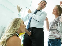 Grosser arsch, Blondine, Blasen, Geschnappt, Hundestellung, Handjob, Titten, Spanner