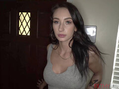 Niñera, Morena, Corridas faciales, Enorme, Adolescente, Tetas