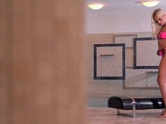 Szőke, Lábfej fétis, Maszti, Nuni, Egyedül, Szopás