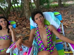 18, Žena, Lesbické, Prirodzené prsia, Piercing, Realita, Teenka, Kozičky