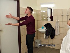 Store pupper, Brud, Brunette, Utroskap, Hårete, Hardcore, Slikking, Pupper