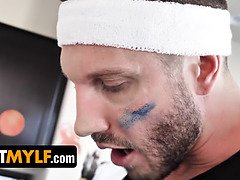 Velký zadek, Velké kozy, Blondýna, Kuřba, Dávení penisem, Výprask, Milf žcbp, Pička