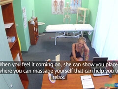 Amador amadora, Lésbica, Lambendo, Massagem, Enfermeira, Escritório, Uniforme, Voyeur