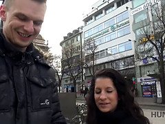 Hunt4k. cuckold observa c�mo su girlfriend eyacula gracias al rico hijo de puta