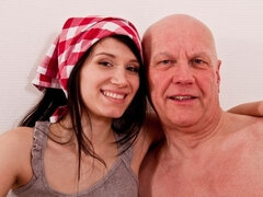 Transar de quatro, Punheta, Beijar, Lambendo, Xoxota, Raspar depilar, Magrinha, Tetas