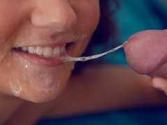 Gros cul, Sucer une bite, Brunette brune, En levrette, Embrassement, Masturbation, Rasée, Nénés