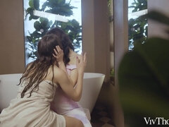 Carina, Erotica, Fidanzata, Lesbica, Leccata, Masturbazione, Tette, Bagnata