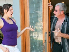 Sucer une bite, Brunette brune, Branlette thaïlandaise, Léchez, Rasée, Tatouage, Adolescente, Nénés