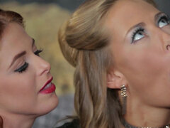 Stříkání spermatu, Dvě na jednoho, Kuchyně, Přírodní prsa, Drobounká, Piercing, Teenka, Kozičky