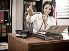 Velký zadek, Velké kozy, Kuřba, Brunetka, Na pejska, Hardcore, Masturbace, Milf žcbp