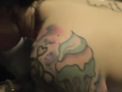 Amatør, Stor kukk, Ansiktssperm, Fingring, Milf, Strømper, Tattovering, Trekant