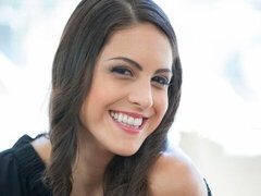 Noire, Sucer une bite, Brunette brune, En levrette, Interracial, Embrassement, Maigrichonne, Adolescente