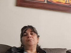 Mulher linda e grande, Peludoa, Maduroa, Xoxota, Solo chão