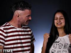 아기, 큰 음경, 오랄섹스, 흑갈색 머리, 하드코어, 젖가슴