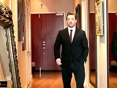 Kuřba, Brunetka, Creampie, Stříkání spermatu, Hd, Monstrum, Ječení, Kozičky