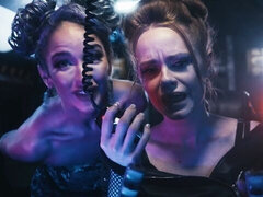 18, Velika rit, Velik kurac, Velike joške, Doggystyle, Rdečelaska, Koščena, Najstnice