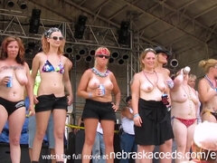 Amatéři, Blondýna, Brunetka, Zápas, Exhibicionisti, Přítelkyně, Nahota, Student