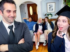 18 éves, Monumentális dákó, Cumizás, Kutya póz, Természetes mellek, Vékony, Tini, Begyek