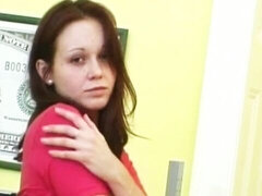 18 ans, Salle de bains, Seins naturels, Nue, Maigrichonne, Solo, Dénudage, Adolescente