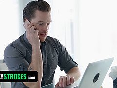 Kali Roses gets a taboo surprise from her stepbro while he licks her juicy pussy