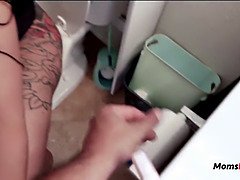 Amateur, Brunette brune, Femme couguar, Fait maison, Mère que j'aimerais baiser, Maman, Pov