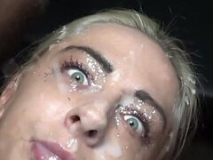 Ξανθιά, Μπουκάκε, Χύσιμο, Στο πρόσωπο, Όργιο, Ομάδα, Ώριμη γυναίκα, Όργιο