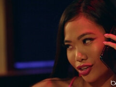 Vina Sky's Sizzling Hotel Encounter with Wild Heat