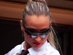 Kötözés – fegyelmezés, Meztelen faszik, Domina szerep, Fétis, Gumi, Szabadban