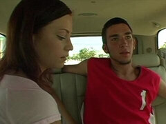 Ερασιτέχνης, Μεγάλος πούτσος, Μελαχροινή, Αυτοκίνητο, Εκτός, Μικρούλης, Κοντά μαλλιά, Κοκκαλιάρης