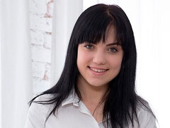 Amatør, Stor kukk, Brunette, Bakfra, Naturlige bryster, Truser, Petite, Tynn