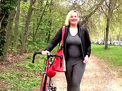 Stranger fucks kinky and insane blondie wifey in public park