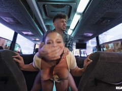 Bundão, Pauzão, Peitos grandes, Boquete, Ônibus, Transar de quatro, Magrinha, Tetas