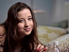 아기, 큰 음경, 큰 가슴, 오랄섹스, 흑갈색 머리, 사정 샷, 청소년, 젖가슴