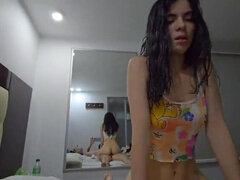 18 ans, Beauté, Gros cul, Brutal, Fait maison, Fille latino, Belle mère, Épouse