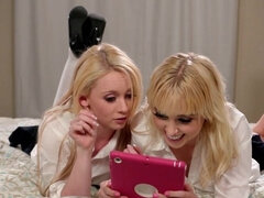 18, Universitet, Fingering, Slick, Fitta, Tonåring, Tuttar, Uniform