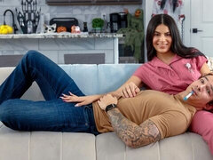 18, Iso perse, Iso kulli, Isot tissit, Suihinotto, Takaapäin, Laiha, Teini